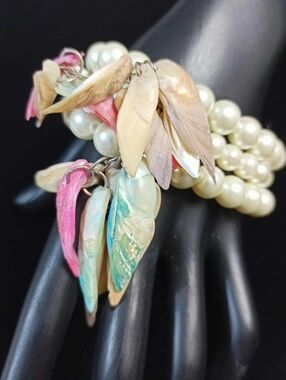 80’s Faux Pearl Shell Charm Bracelet Set Tropical Leaf Cluster 3pc Stack